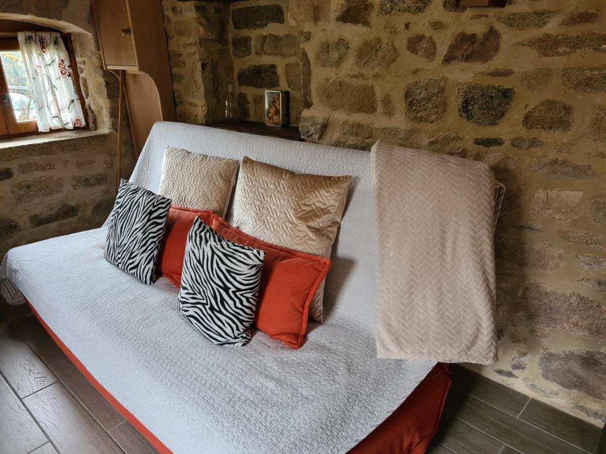 Gite Rustique Au Coeur De La Nature Soubrebost Bagian luar foto